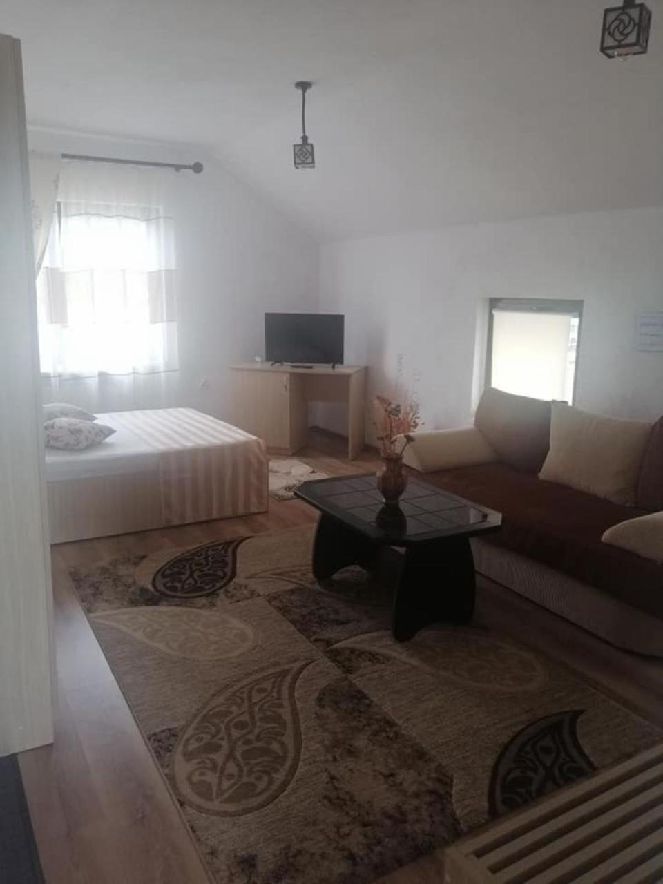 Collias Hotel Хорезу Екстериор снимка